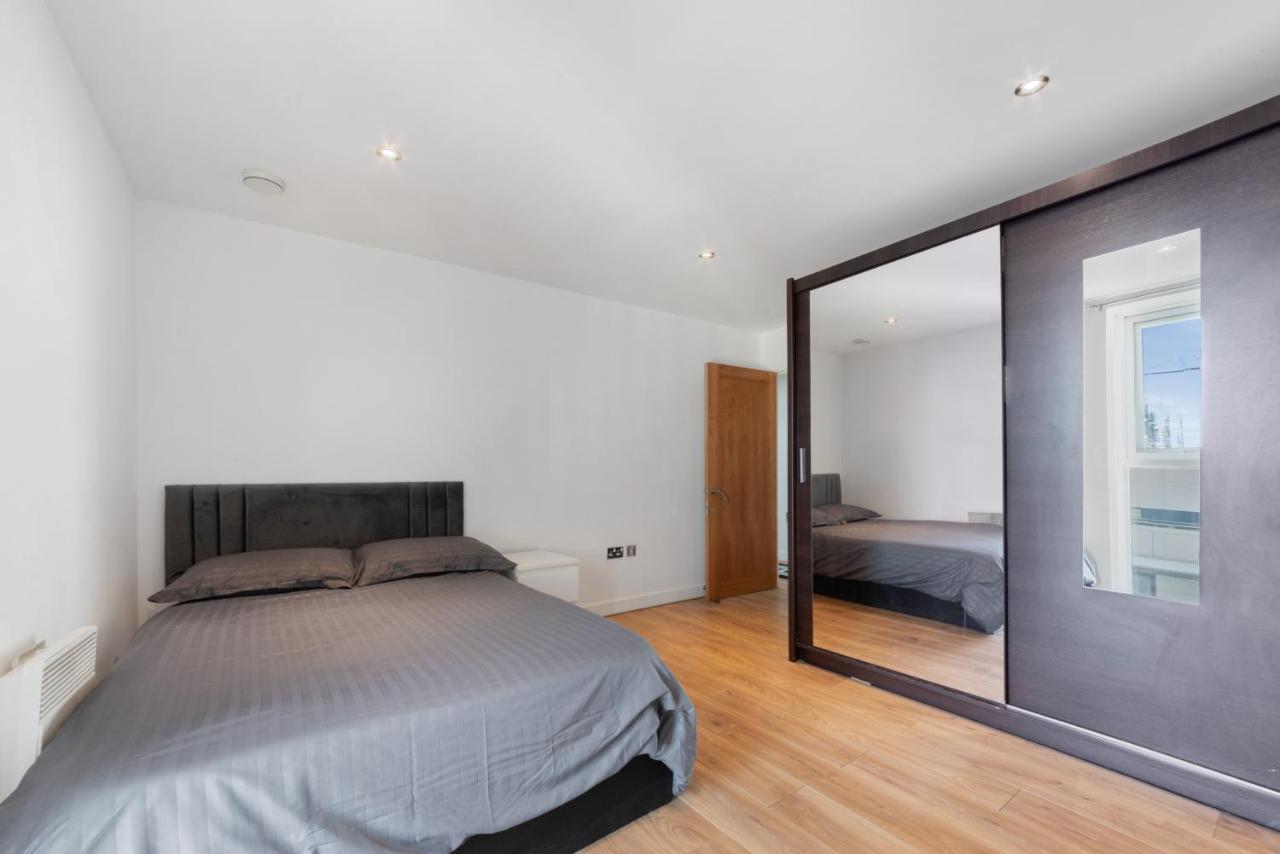 Excel 3 Bedroom Apartment Near City Airport And O2 Arena Londres Exterior foto